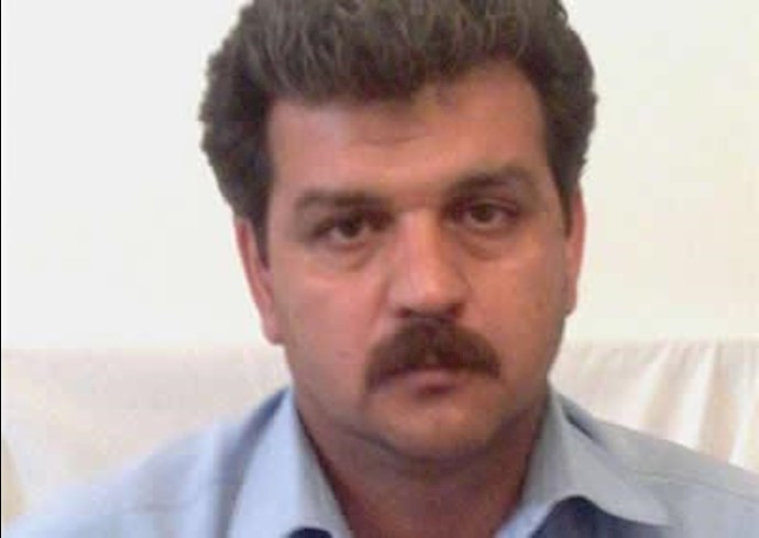 Political prisoner Reza Shahabi on hunger strike