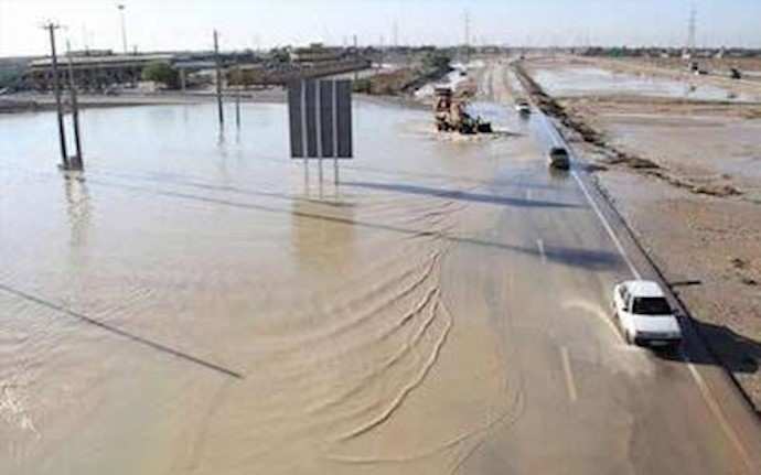 Floods in Iran leave 3 dead