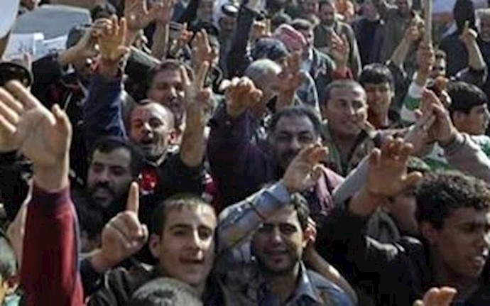 Demonstrators in Baghdad and Basra burn Maliki’s pictures