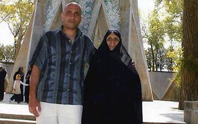 Mother of murdered Iranian blogger reveals mullahs’ pressures