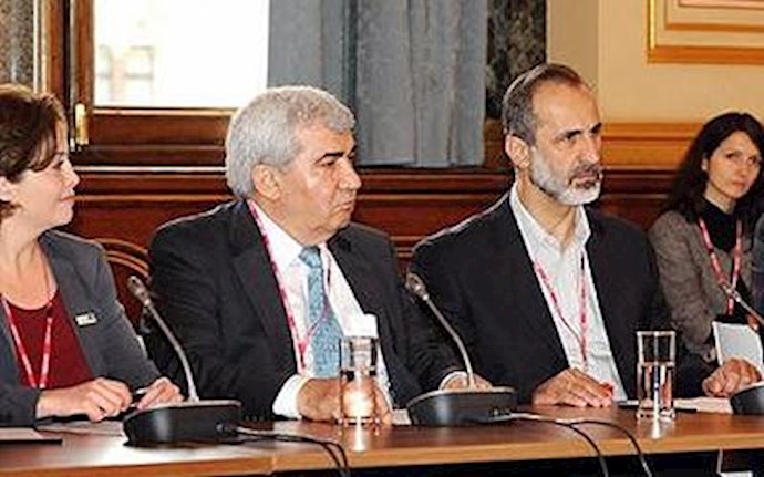 Syrian opposition elects single military command