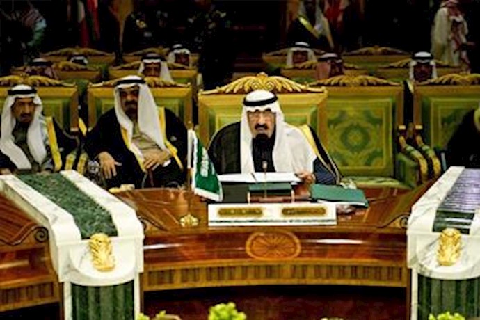 Gulf states to expel Syrian envoys, recall their own