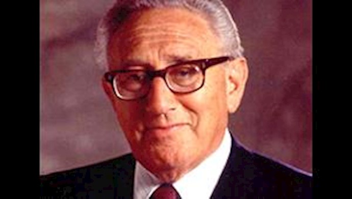US should assume Iran seeks nukes: Kissinger