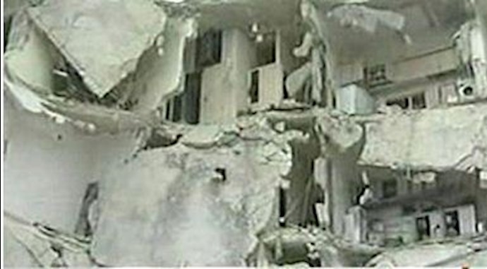 Syria unrest: Deadly blasts rock Idlib