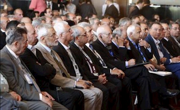 Syrian opposition discusses transition in Cairo meeting, FSA boycotts