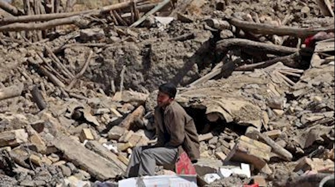 Iranians show little confidence in gov’t response to devastating earthquakes