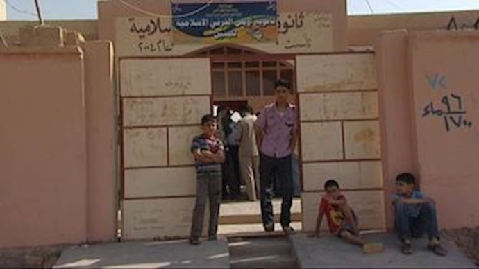Tribal ties put pressure on Iraq as Syrian refugees stream in