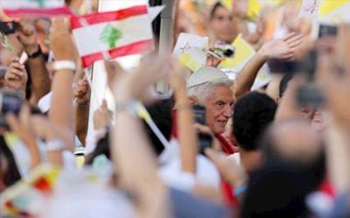 Pope ‘admires courage’ of Syria youth, saddened by suffering