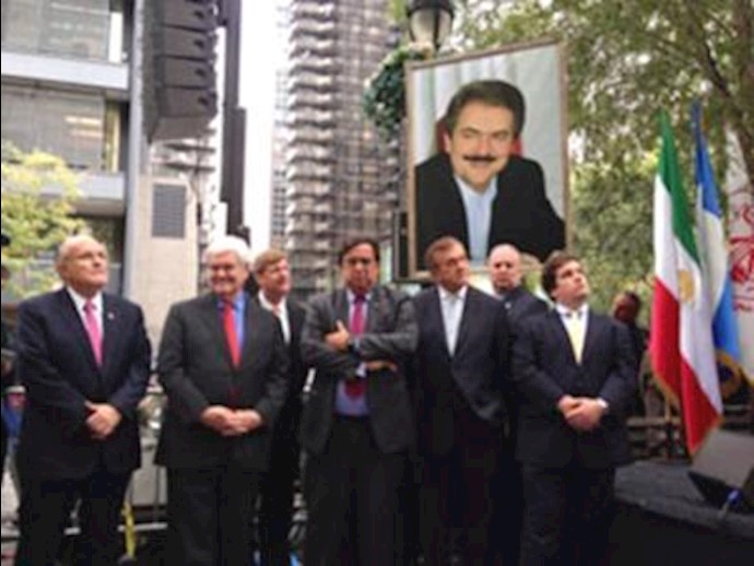 As thousands protest near UN, Gingrich implores Obama to take stronger action against Iran