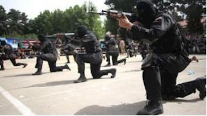 Mullahs’ repressive forces murder man before pedestrians