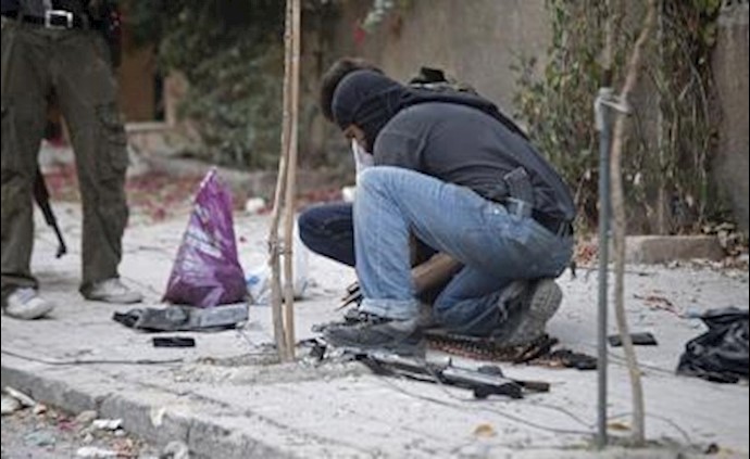 Syrian army shells Aleppo after ancient souk burned