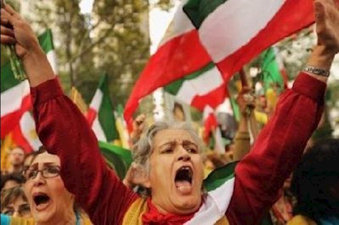 Anti-Ahmadinejad protesters gather outside UN