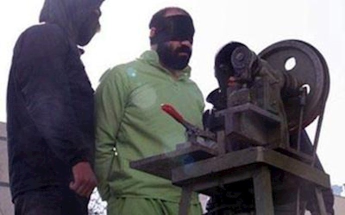 Iran unveils new finger-amputating machine