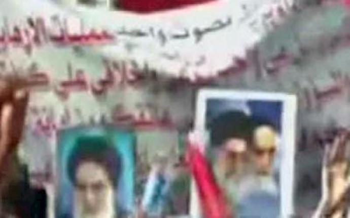 Khomeini-Khamenei pictures raised in pro-Maliki demo