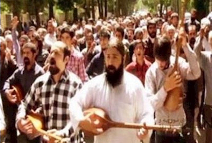 Iranian Sunnis protesting in Tehran arrested by mullahs’ repressive police