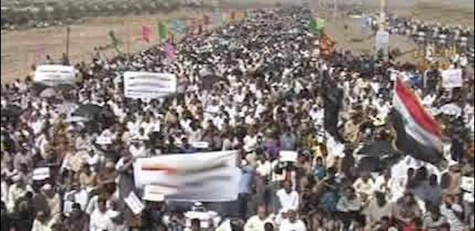 Iraq: millions protest Maliki’s sectarian policies and Iran’s crimes in their country Iraq: millions protest Maliki’s sectarian policies and Iran’s crimes in their country