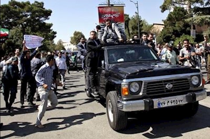 Despite Rouhani’s outreach, Iranians still chant ‘Death to America’ after weekly prayers