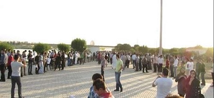 Ahvaz youths stage further protests against mullahs’ plans