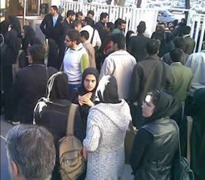 Shiraz Medical School students protest lack of vital medicine for the ill