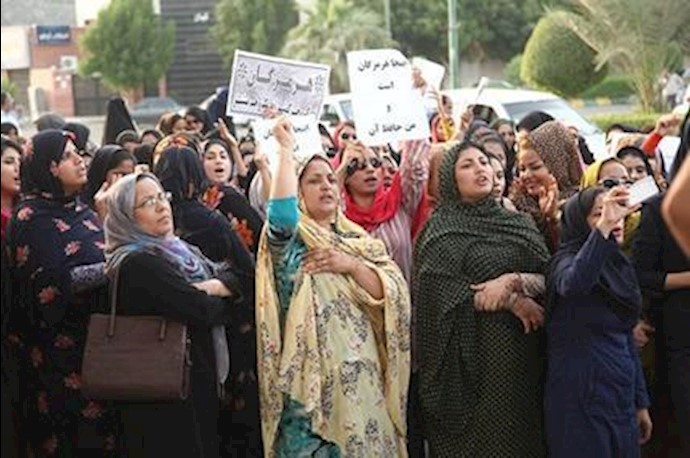 Widespread demonstration in southern Iran city goes on