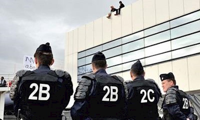 France offers right to asylum to protesting Syrian refugees