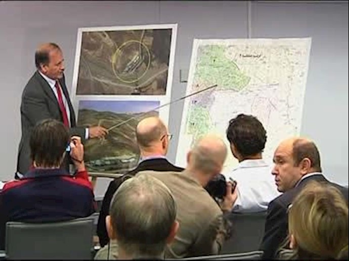 Iranian dissidents: Tehran moving nuclear research site