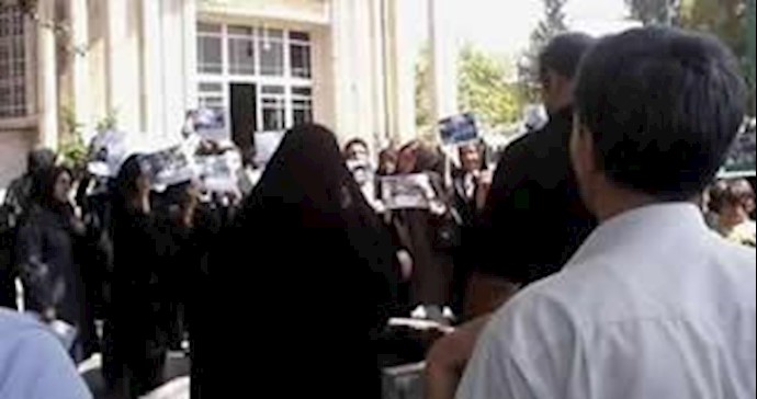 Tehran: Families of prisoners staging protests