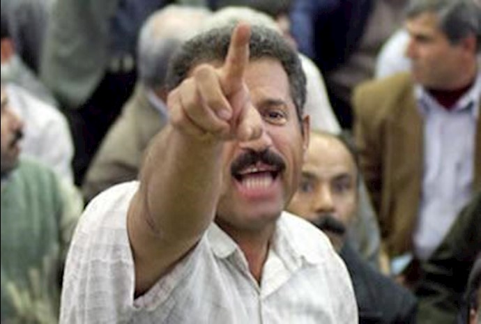 Iran: 300 workers, employees of PVC pipe building company launch strike