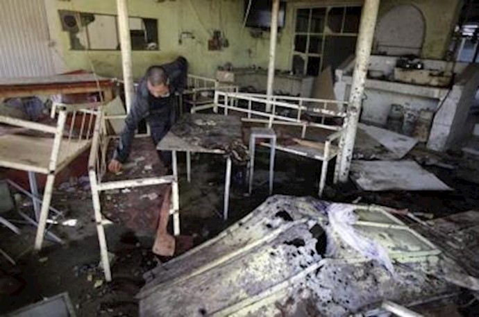 Many dead in Iraq cafe bombing