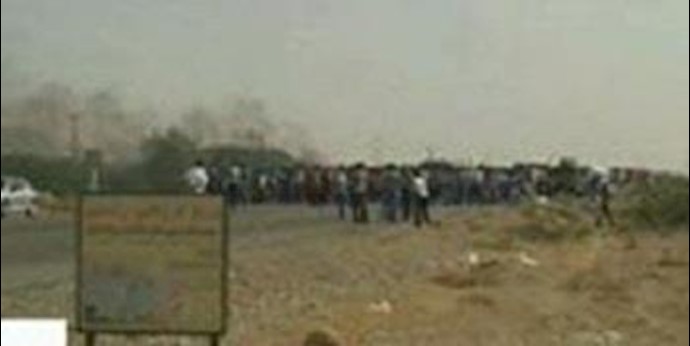 Residents of south Iranian town clash with mullahs’ repressive police