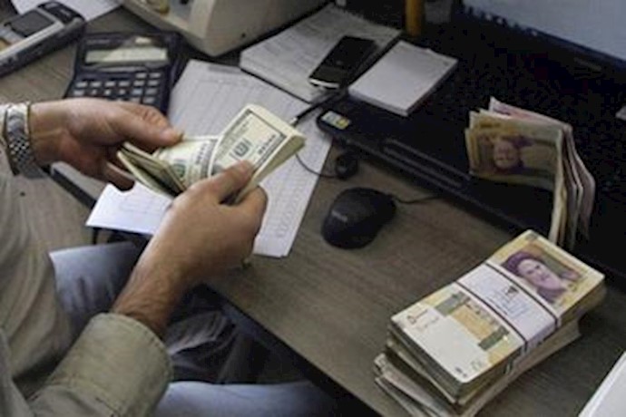 Value of Iran currency drops sharply