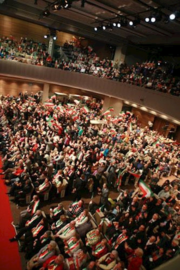 Newt Gingrich: World must act to undermine Iranian regime