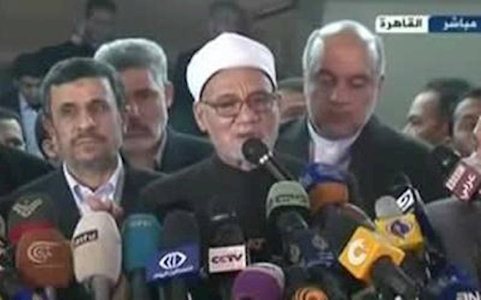 Ahmadinejad humiliated in Cairo press conference
