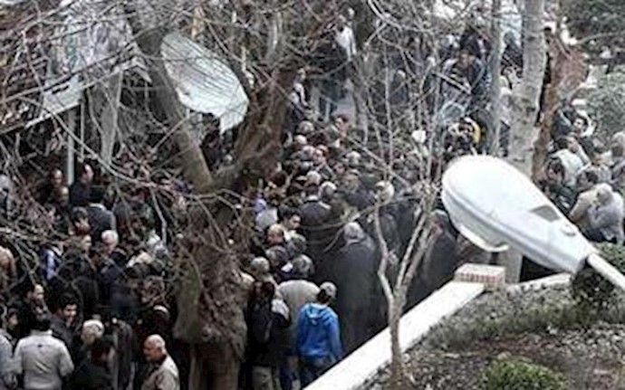 Mullahs’ terrified over Tehran Bazaar protests