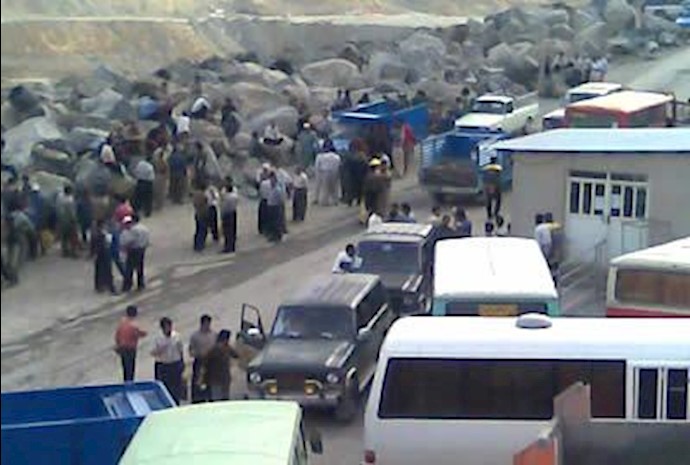 Workers stage rally in Divandare, western Iran Workers stage rally in Divandare, western Iran