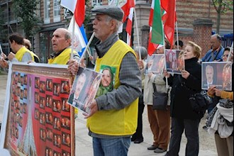 Iranians on hunger strike across the globe condemning Ashraf massacre – Sep 2013