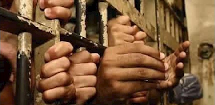 Iran: four political prisoners in critical conditions
