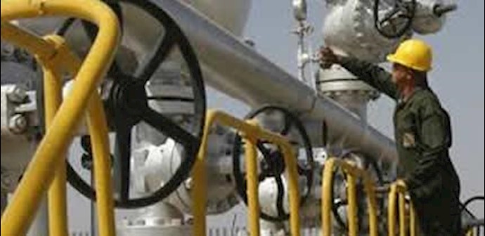 US warns firms against breaking Iran sanctions