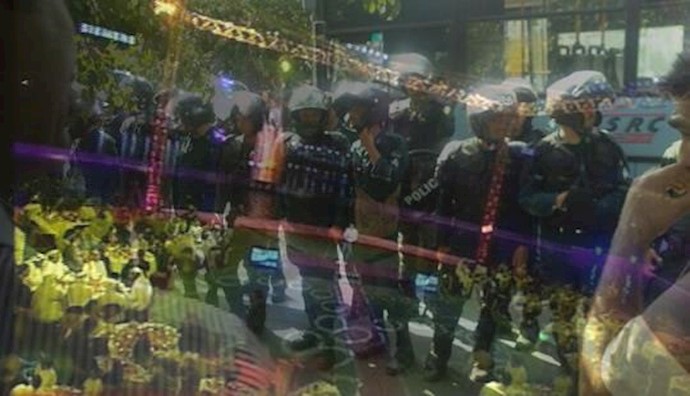 Iran: a concert was banned in Isfahan, because there were female musicians in the band.