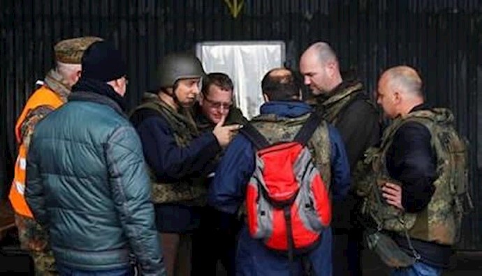  'Spanish officers train Iraq soldiers [file photo]'