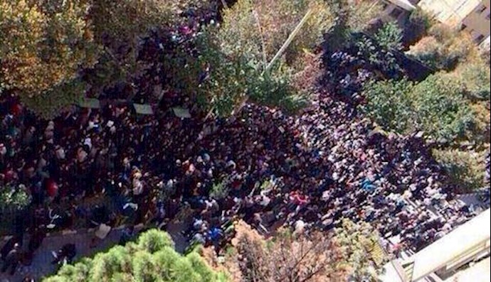 Iran: Thousands Protest Acid Attacks on Women