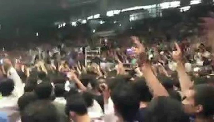 Iran: Using tear gas on protesters in Mashhad