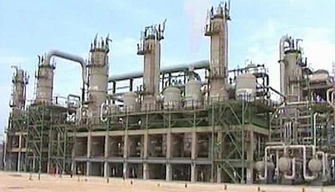  'Factory workers on protest demand unpaid wages'