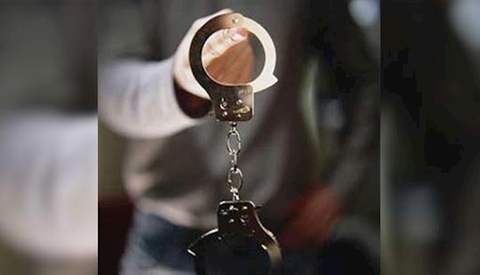 Iran: Plain clothes agents arrest 2 people in Tehran