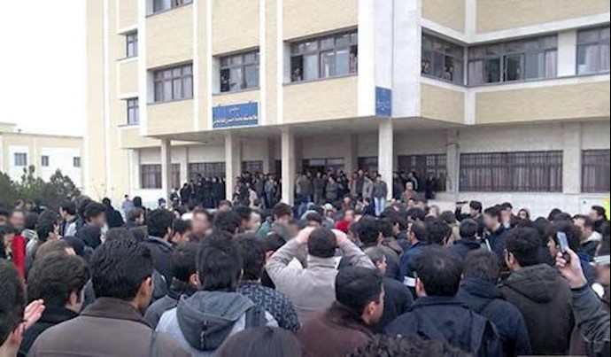 Iran: On “Students Day”, Tabriz University students blocked the Basij speaker from giving a speech