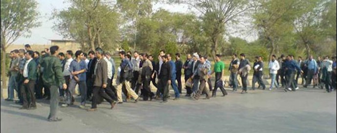 Ahwaz: Sanitation contract company workers on strike