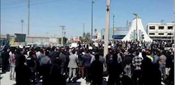 Iran: Security forces open fire on protesters in Dezful