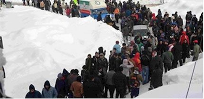 Iran: people killed, wounded while waiting in line for food baskets