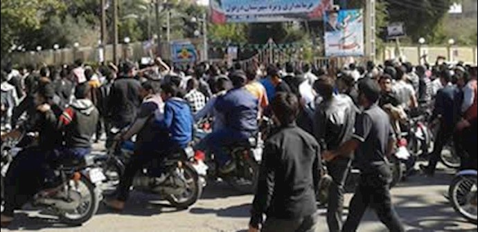 Iran: undeclared martial law in restive city of Dezful
