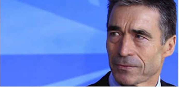 NATO praises Ukraine army for staying out of deadly crisis